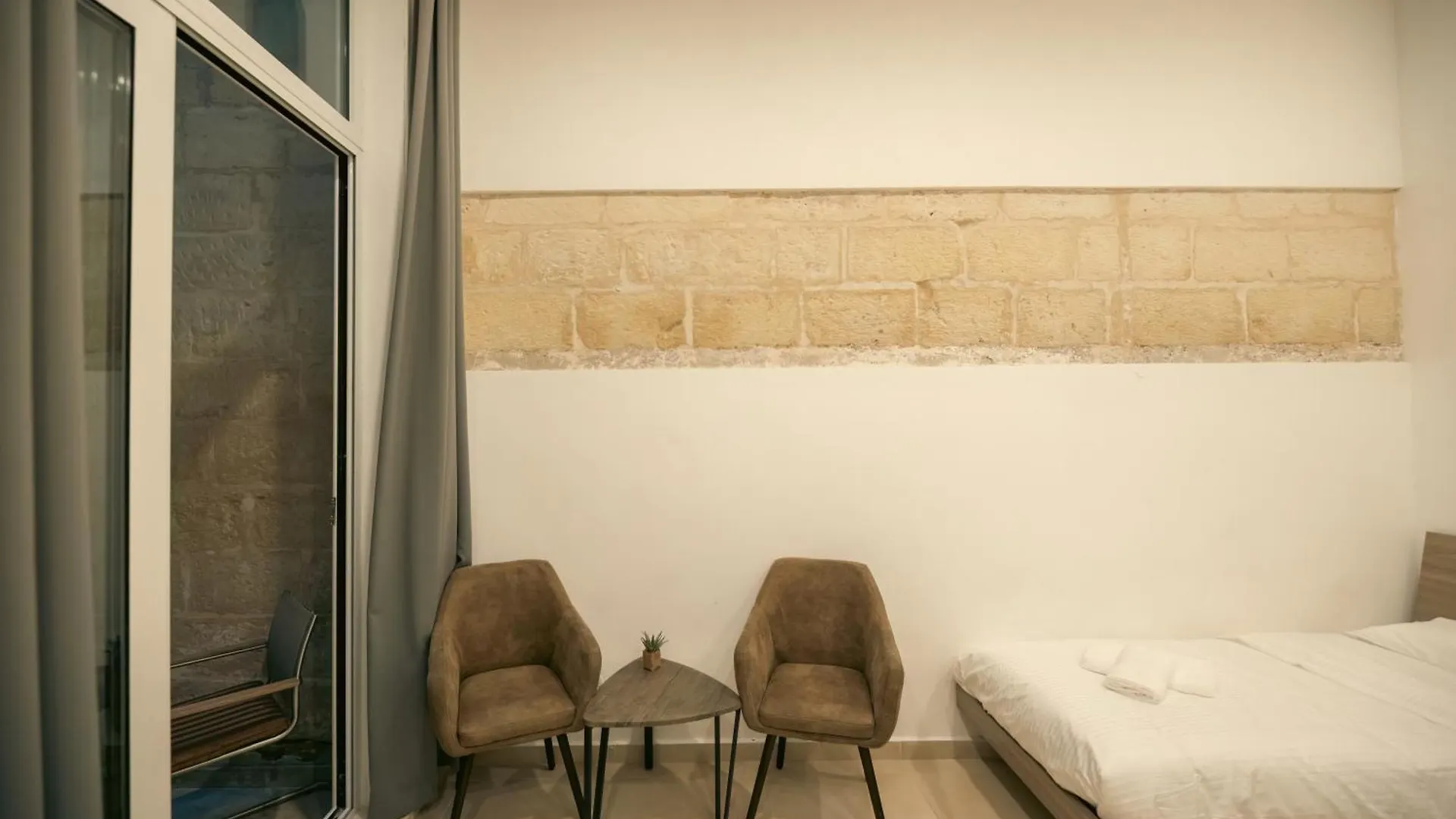 Bed & Breakfast Sliema Central O'Clock Malta