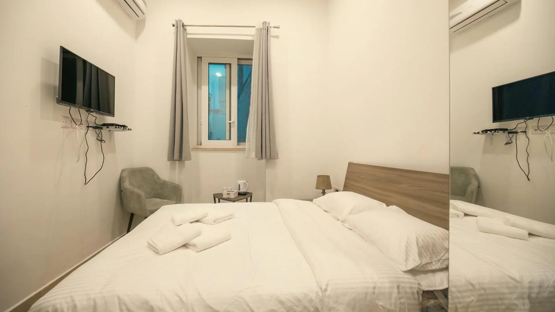 Bed & Breakfast Sliema Central O'Clock Malta