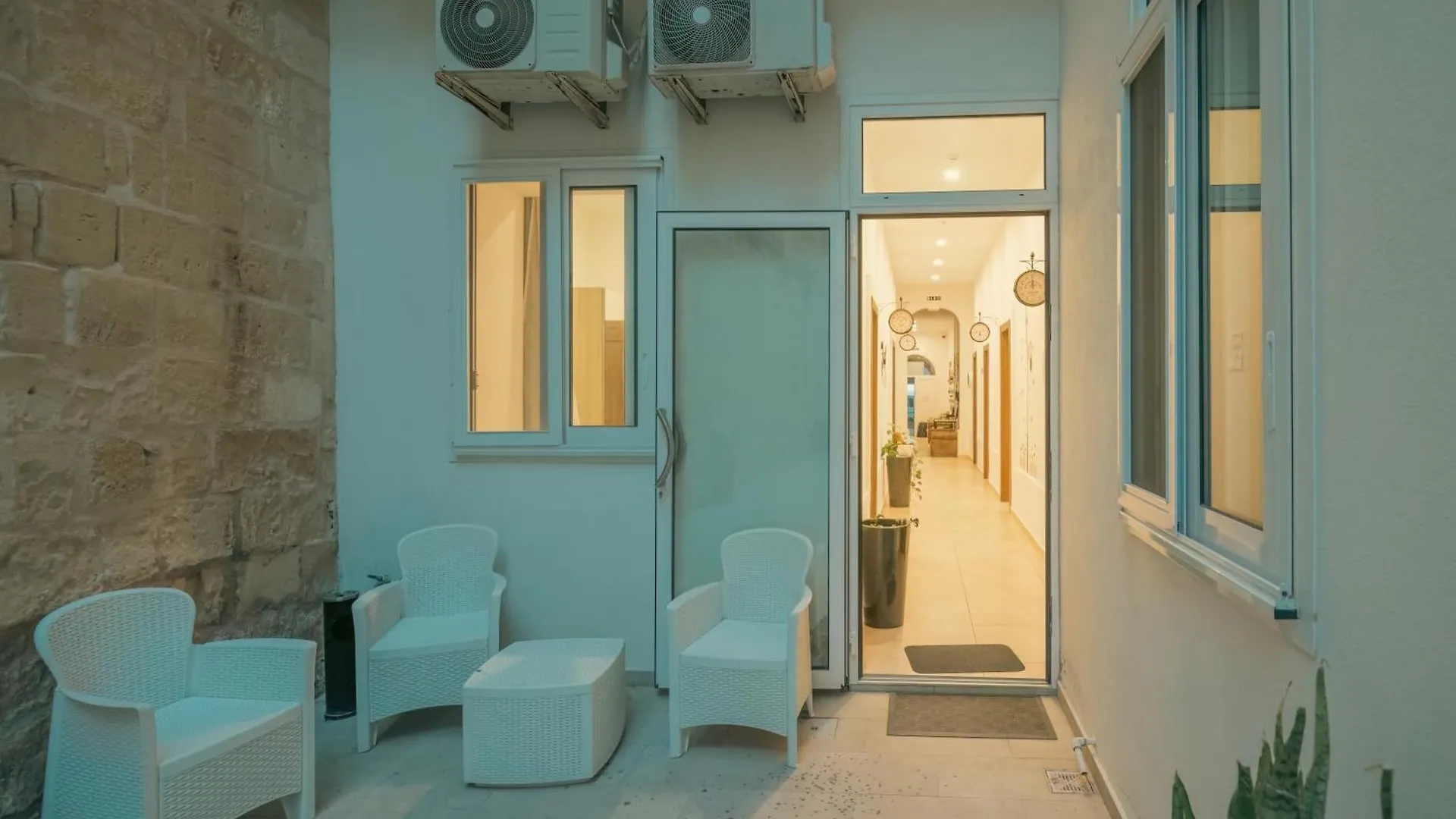 Bed & Breakfast Sliema Central O'Clock Malta