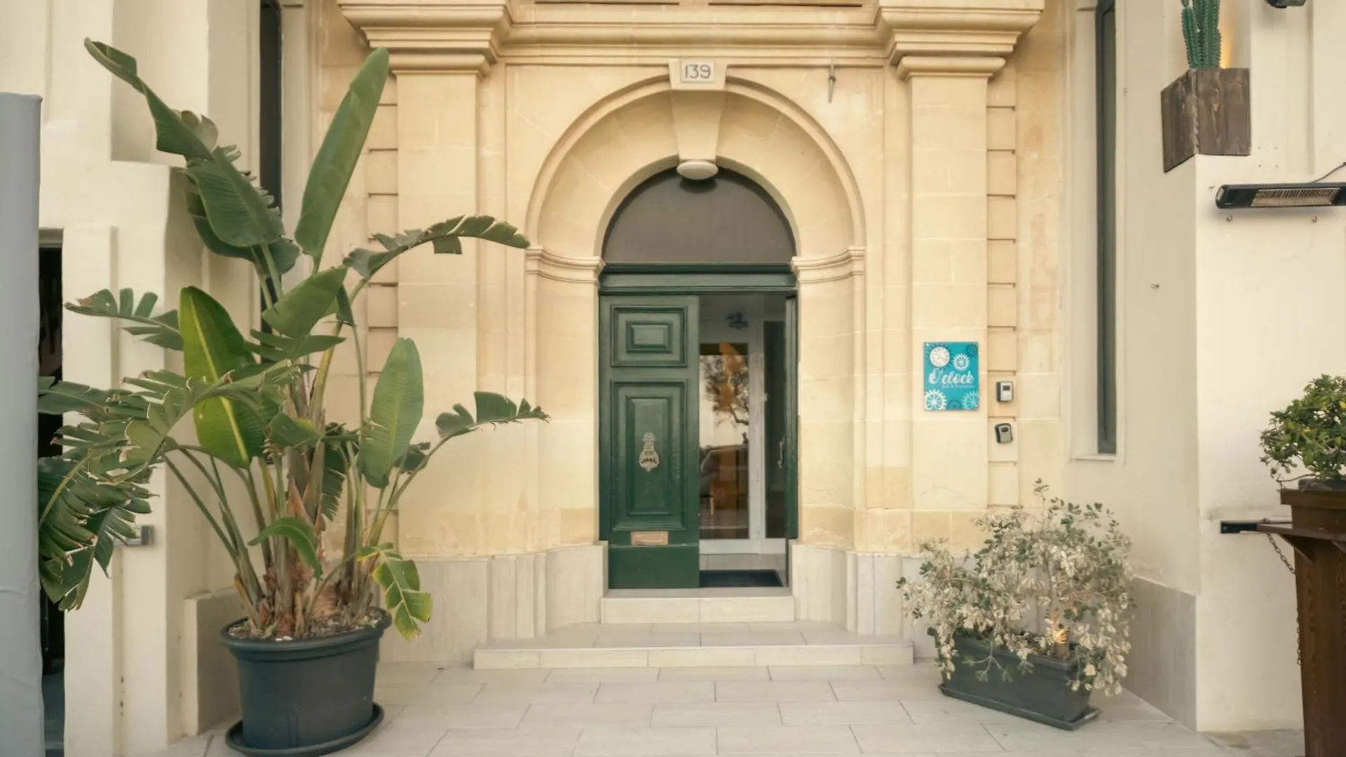 Bed & Breakfast Sliema Central O'Clock Malta