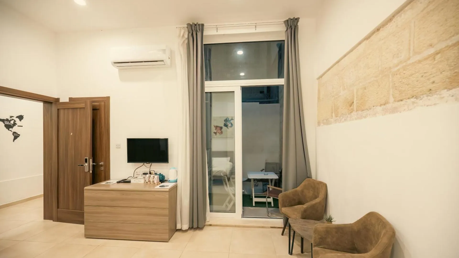 Sliema Central O'Clock B&B Malta Malta