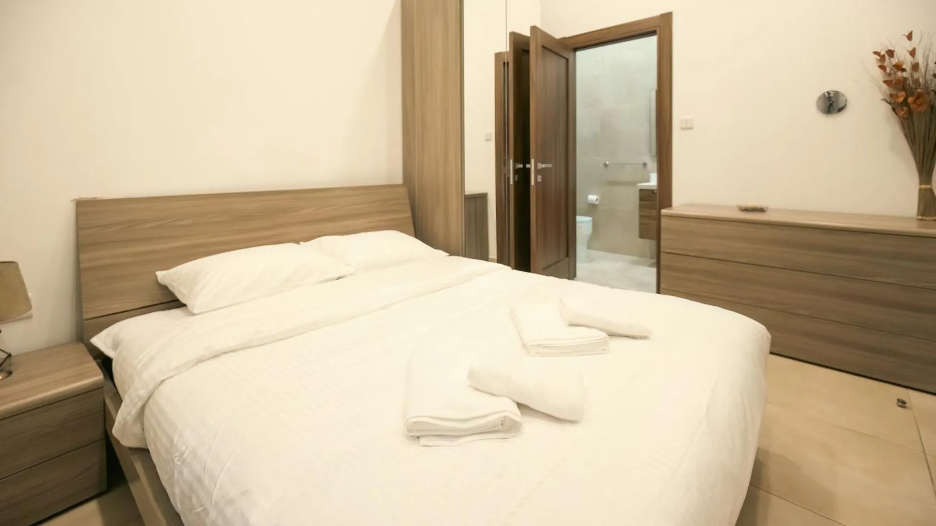 Sliema Central O'Clock B&B Malta 0*,  Malta
