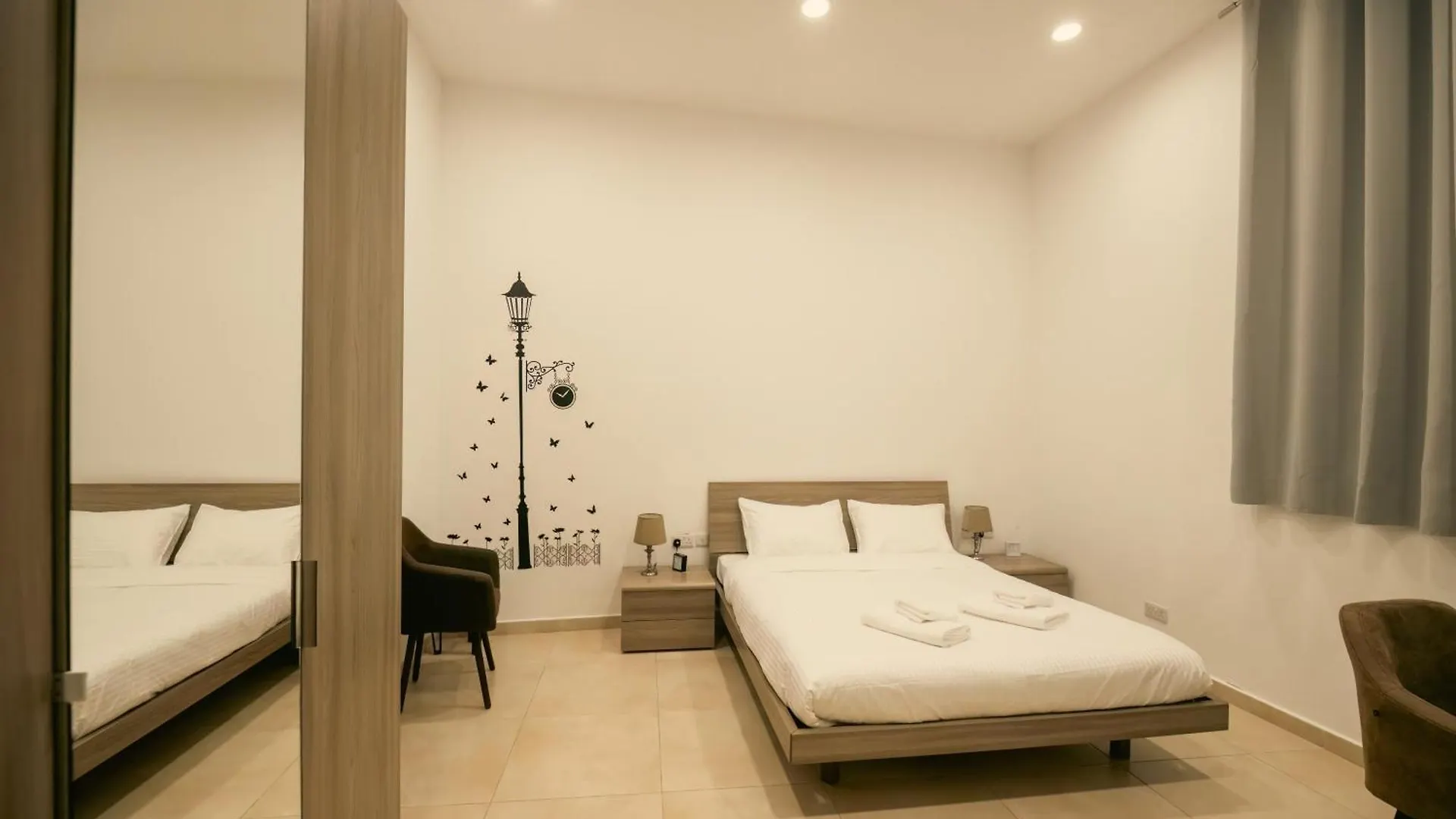 Sliema Central O'Clock B&B Malta
