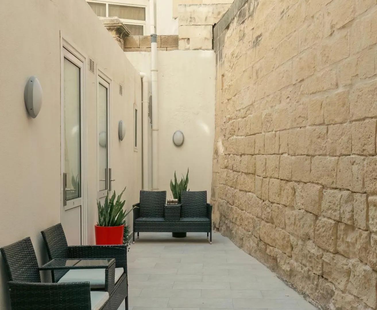 Sliema Central O'Clock B&B Malta Malta